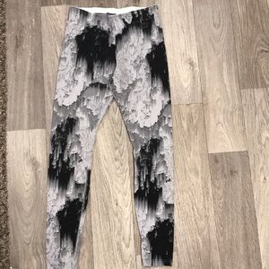 Like New Size Small Women’s Nike Leggings